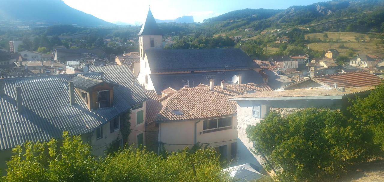 La Maison Sous Le Chateau Tallard Esterno foto