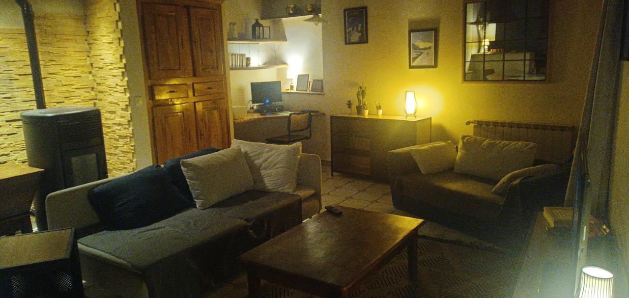 La Maison Sous Le Chateau Tallard Esterno foto